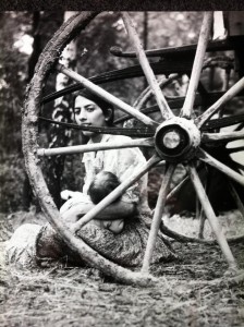 Woman with Baby Sit Neath a Vardo